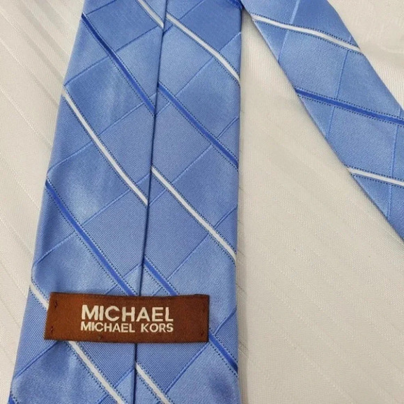 Michael Kors Slim Fit  Blue Satin Silk Neck tie - Picture 7 of 8